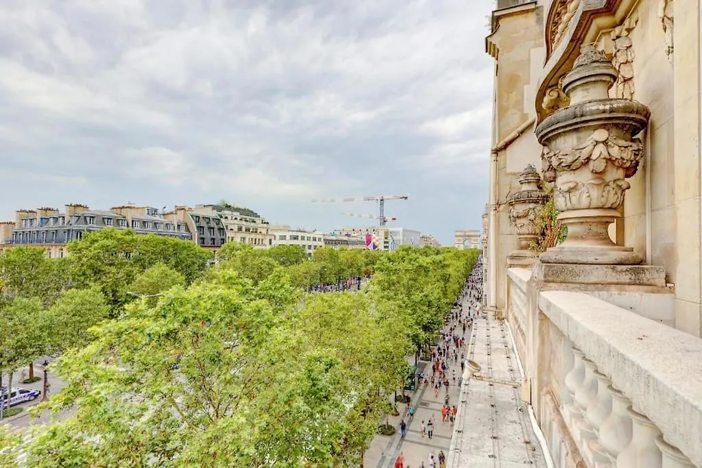 Une Vue Sur Les Champs-Elysees Paris Lejlighed
